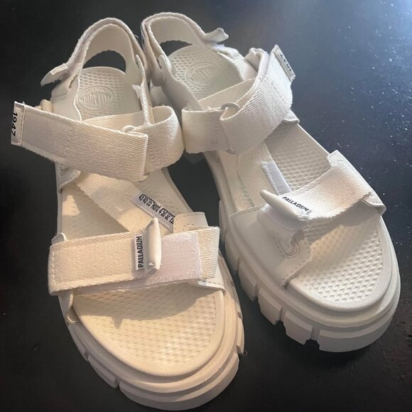 Palladium Revolt Sandal Mono in Star White 7.5 Women - Picture 1 of 5